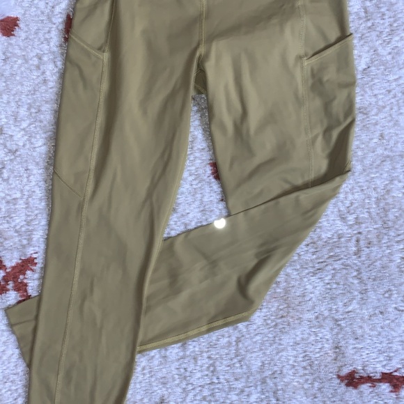 Lululemon- Like New- Sz 8- Fast and Free II- 28”- Bronze Green- 7 Pockets! - Picture 10 of 16